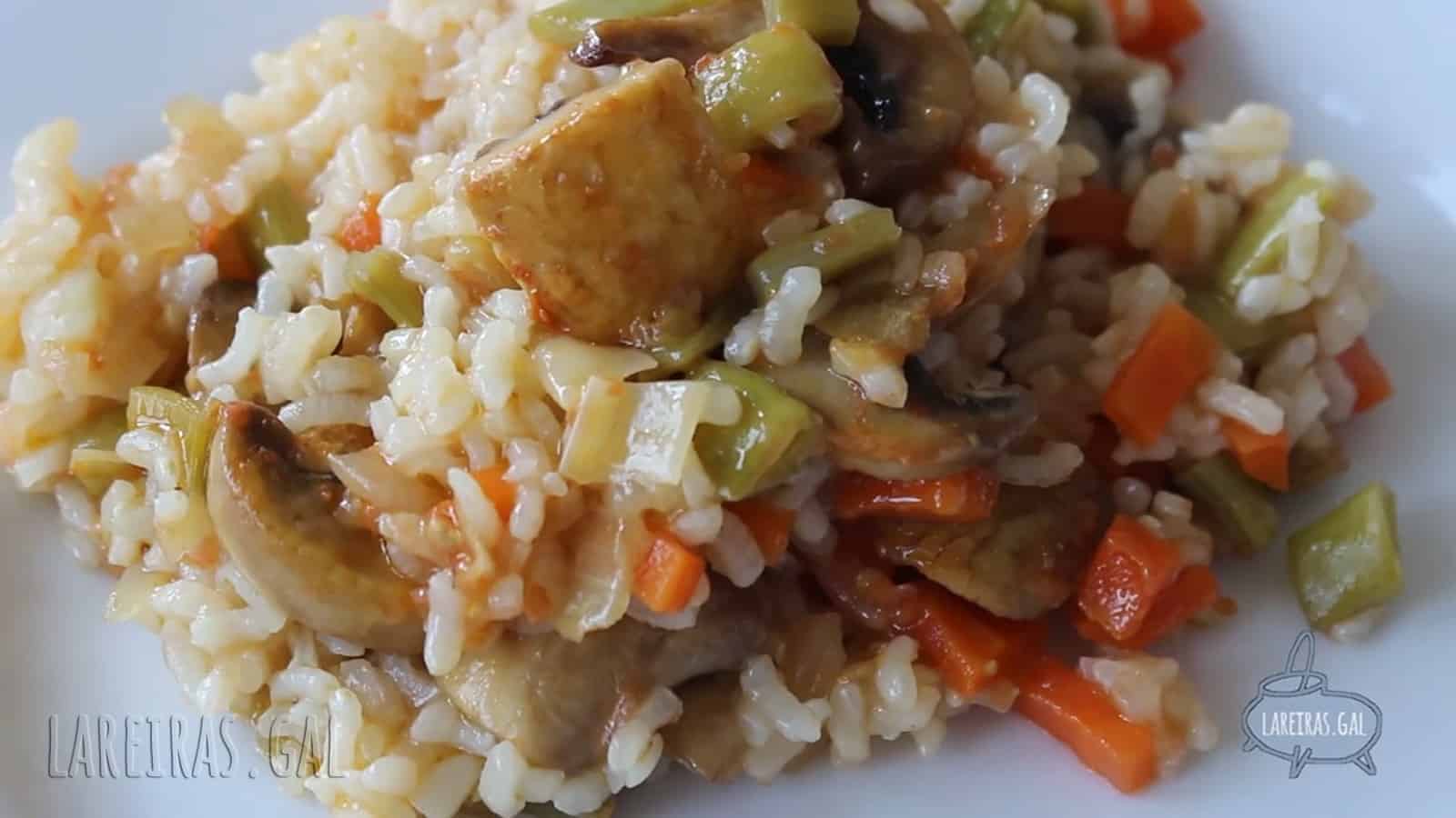 Arroz con verduras al curry