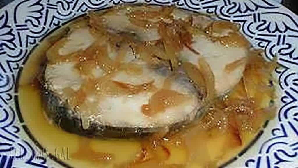 Bonito encebollado