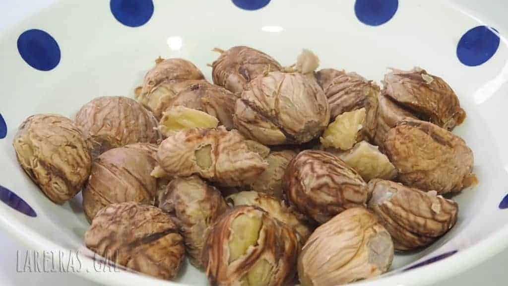 Boiled chestnuts