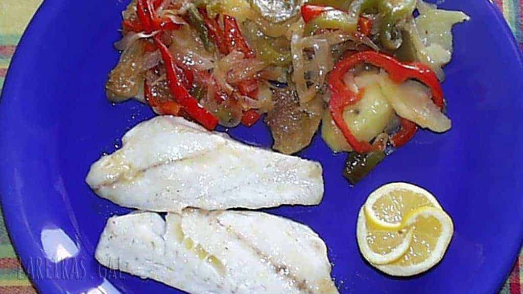 Lomos de dorada al horno con patatas panadera