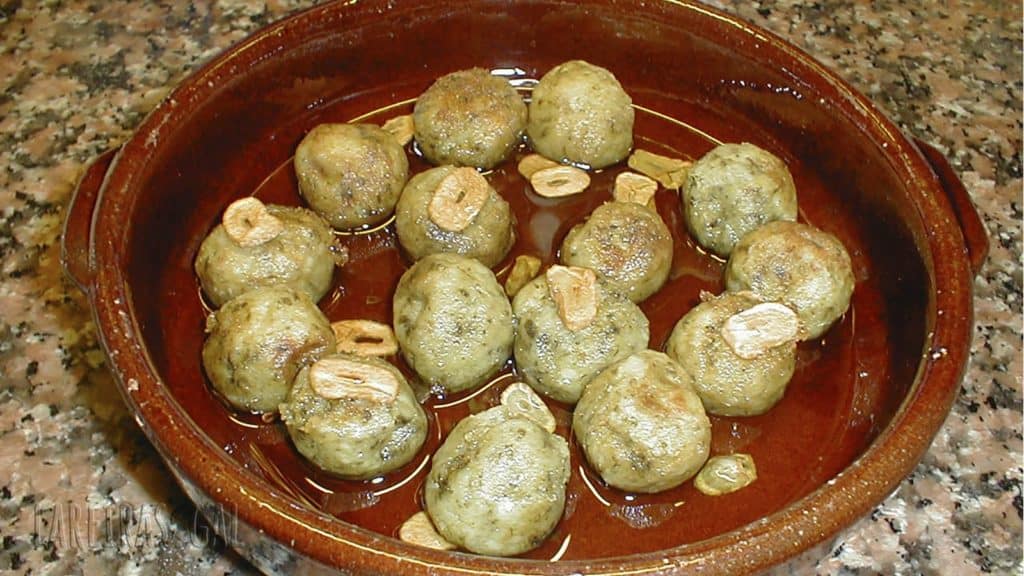 Albóndigas de grelos al ajo