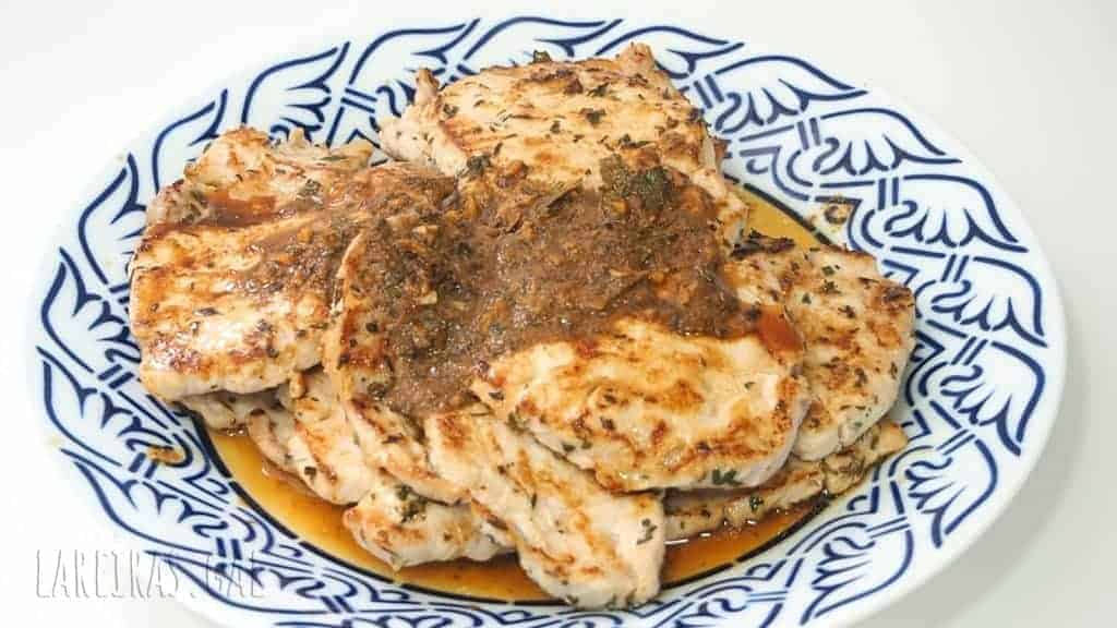 Filetes de "raxo" a las hierbas