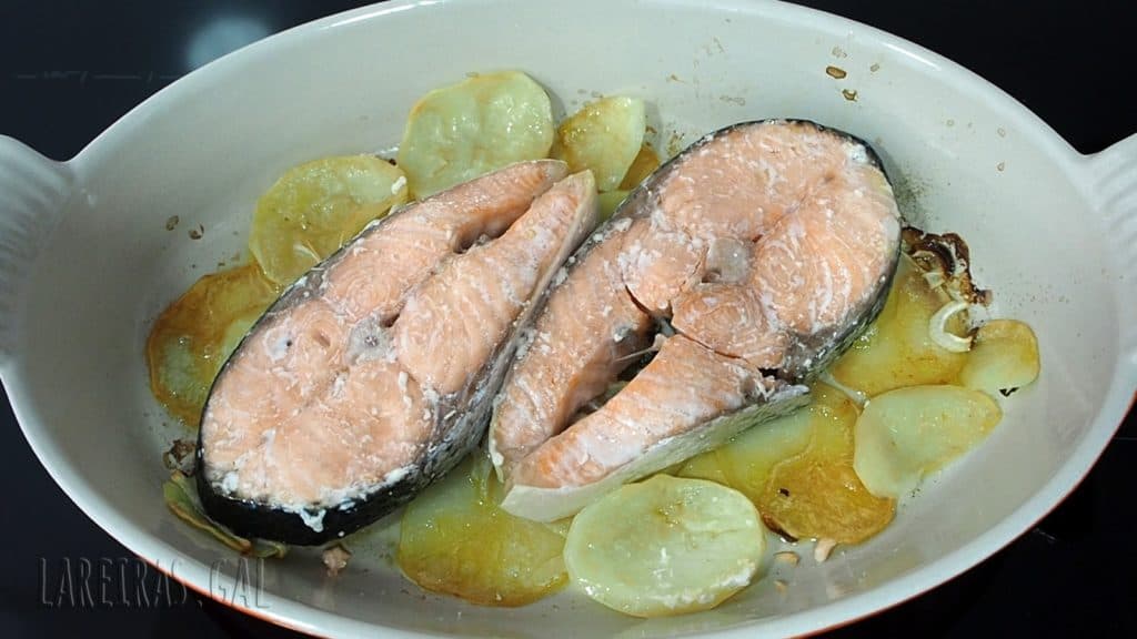 Salmón sencillo al horno